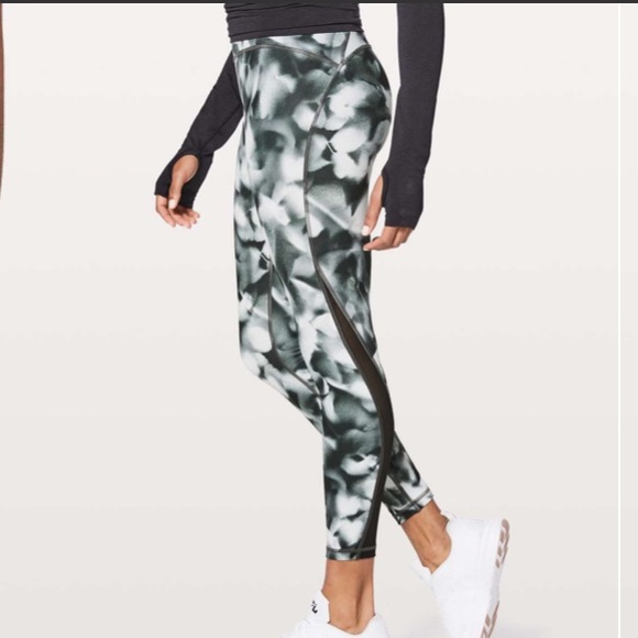 NWT Athletic Athleisure spring summer minimalist Lululemon Train Times 7/8 Pant - Picture 1 of 12